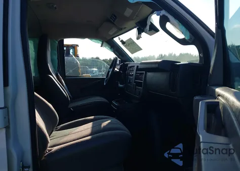 2020 Chevrolet Express Passenger Rwd 3500 Extended Wheelbase Lt z USA, uszkodzony, nr VIN 1GAZGPFG5L1173214